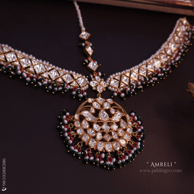 Amreli Moissanite Polki Traditional Maathapatti