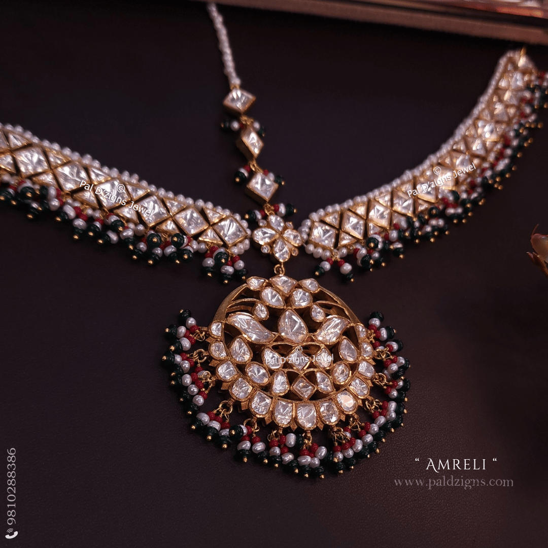 Amreli Moissanite Polki Traditional Maathapatti