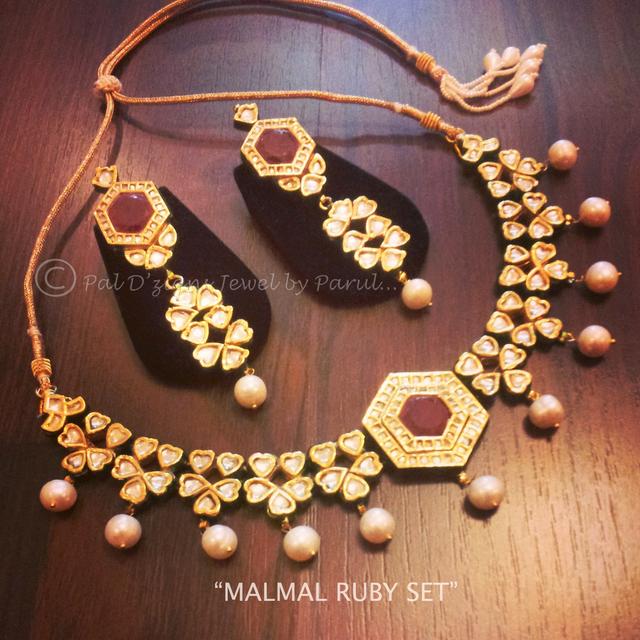 Malmal ruby set